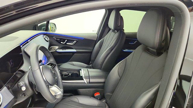 2025 Mercedes-Benz EQE EQE 350+ SUV w/ Driver Assistance Pkg & DIGITAL LIGHT Pkg - 23041470 - 17