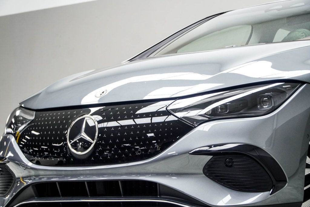 Mercedes-Benz EQE photo 2