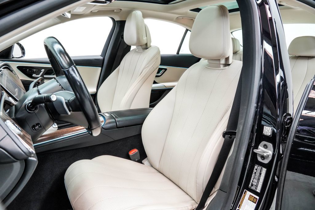 Mercedes-Benz E-Class photo 15