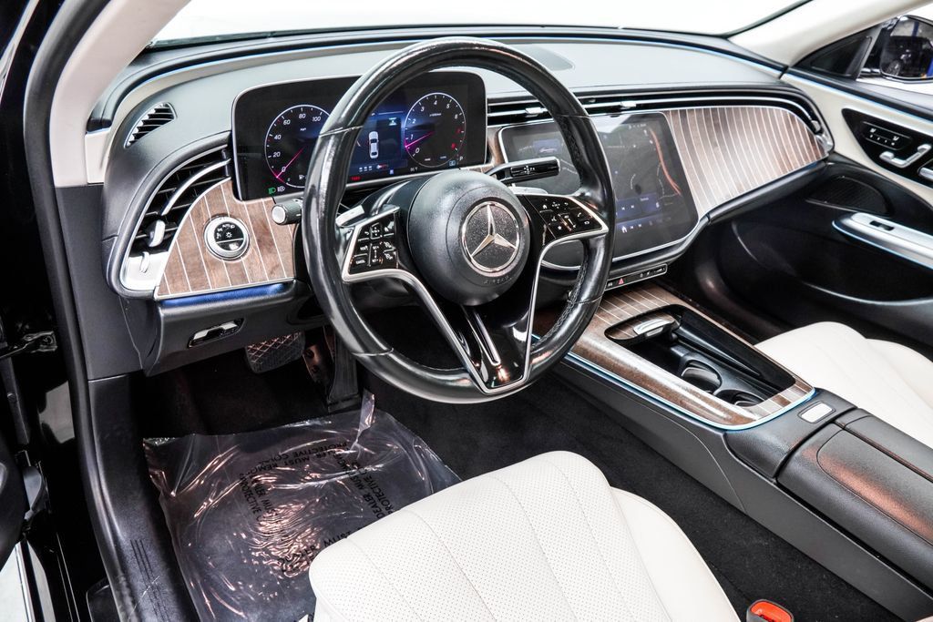 Mercedes-Benz E-Class photo 20