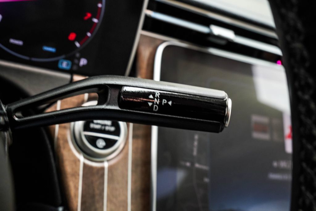 Mercedes-Benz E-Class photo 35