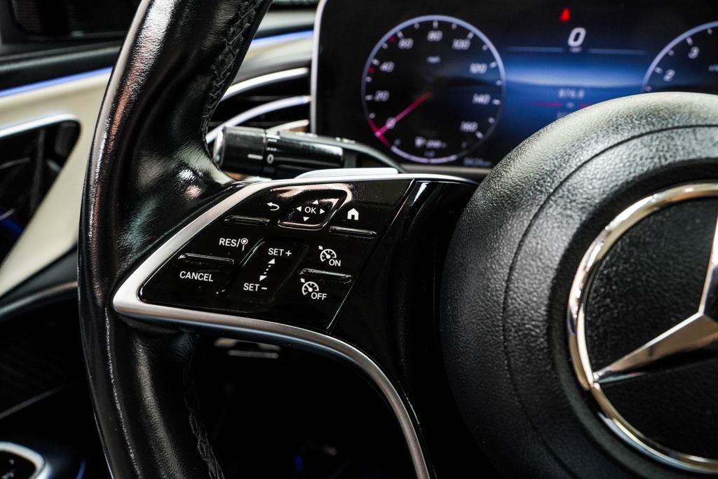 Mercedes-Benz E-Class photo 36