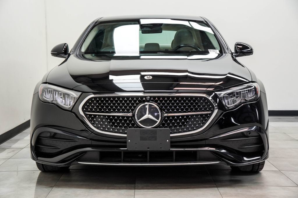 Mercedes-Benz E-Class photo 5