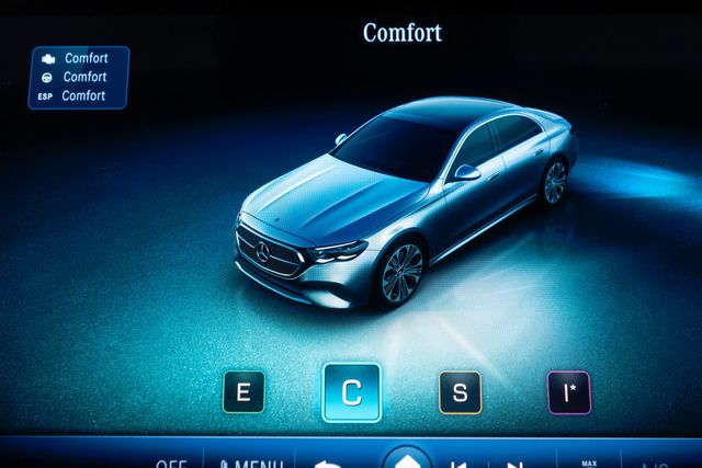 2025 Mercedes-Benz E-Class E 350 4MATIC Sedan - 22935169 - 23