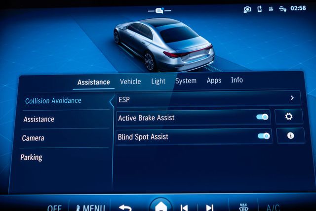 2025 Mercedes-Benz E-Class E 350 4MATIC Sedan - 22935169 - 28