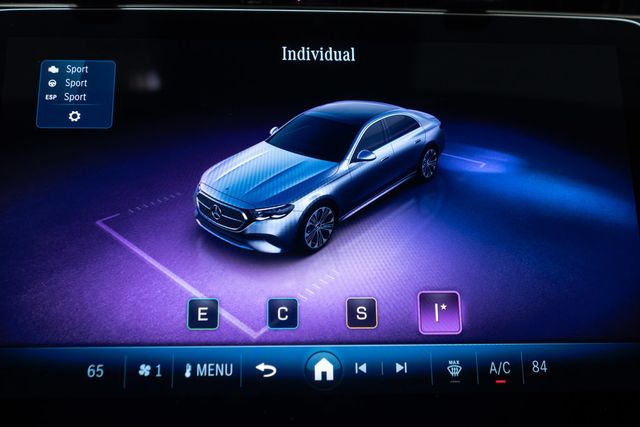 2025 Mercedes-Benz E-Class E 350 4MATIC Sedan - 22942089 - 27