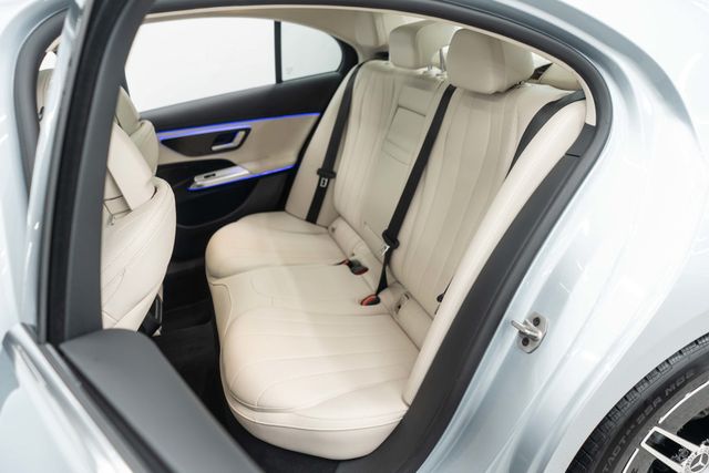 2025 Mercedes-Benz E-Class E 350 4MATIC Sedan - 22942089 - 33