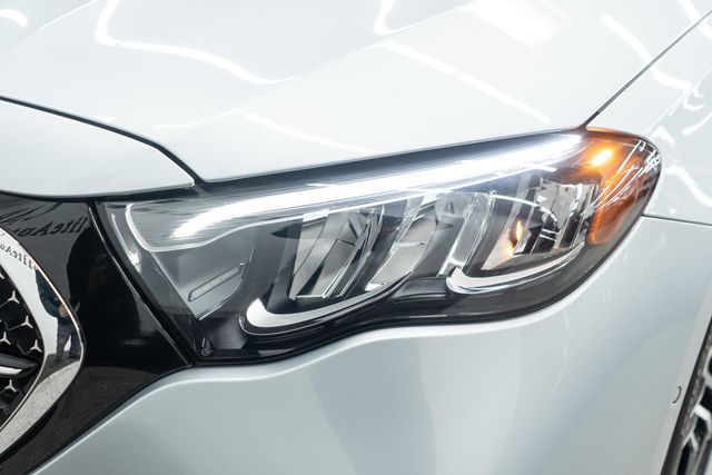 2025 Mercedes-Benz E-Class E 350 4MATIC Sedan - 22942089 - 47