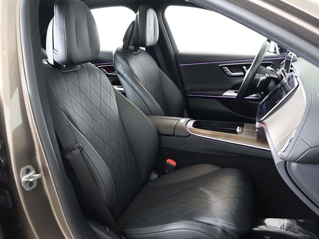 2025 Mercedes-Benz E-Class E 450 4MATIC Sedan - 22988318 - 31