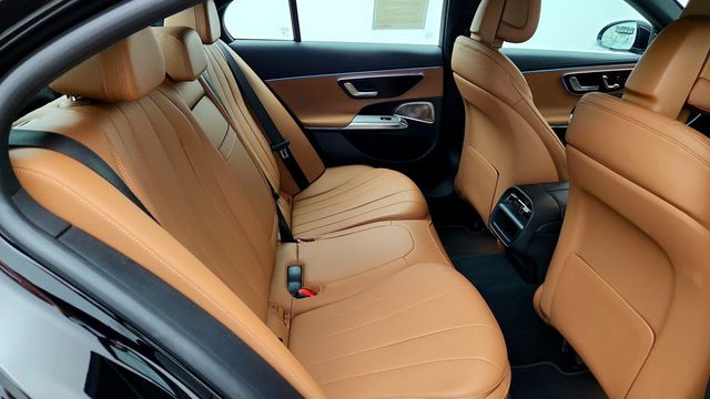 2025 Mercedes-Benz E-Class E 450 4MATIC Sedan - 23093312 - 22