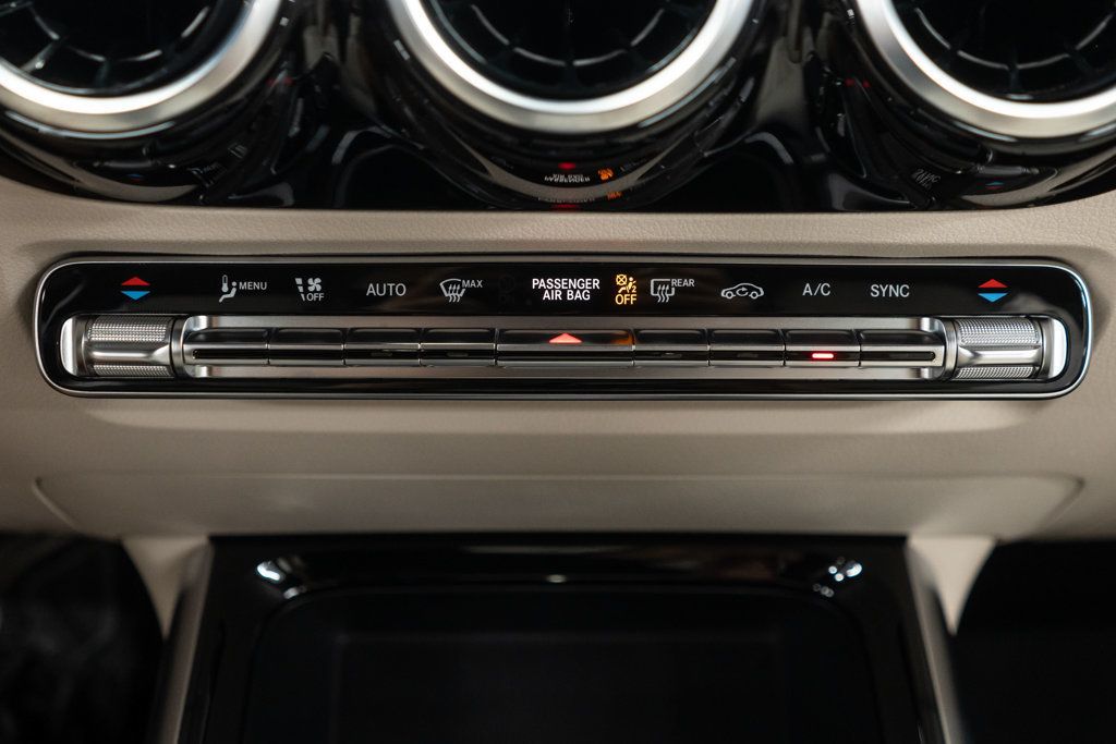 2025 Mercedes Benz GLA 250 4MATIC photo 12