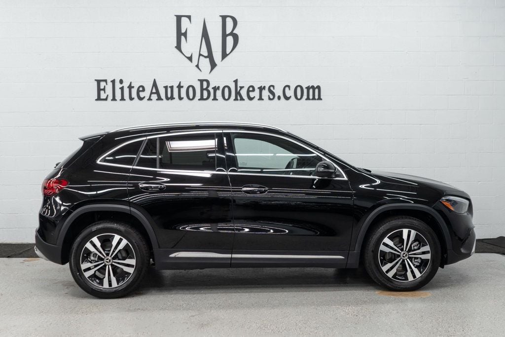 2025 Mercedes Benz GLA 250 4MATIC photo 4