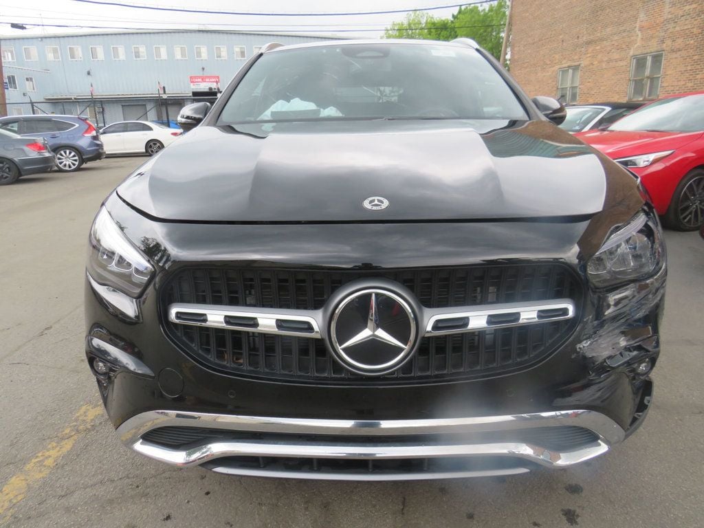 Mercedes-Benz GLA 250 photo 2