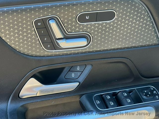 2025 Mercedes-Benz GLB GLB 250 4MATIC SUV - 22954497 - 17