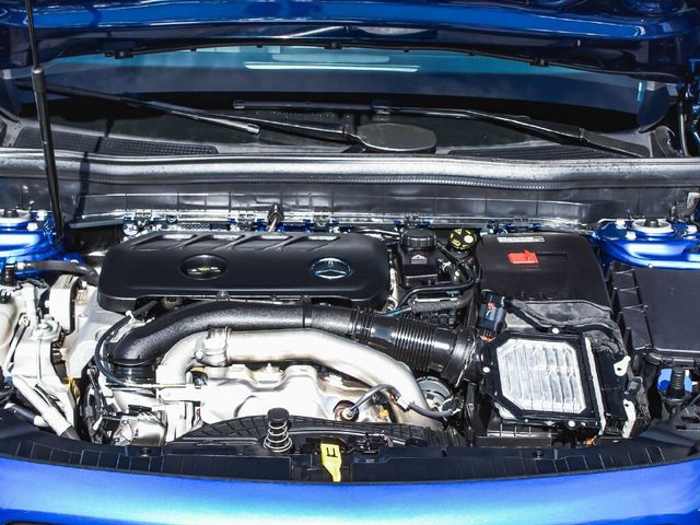 2025 Mercedes-Benz GLB 250 4MATIC - 23093201 - 48