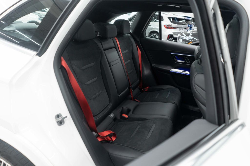 Mercedes-Benz GLC photo 12
