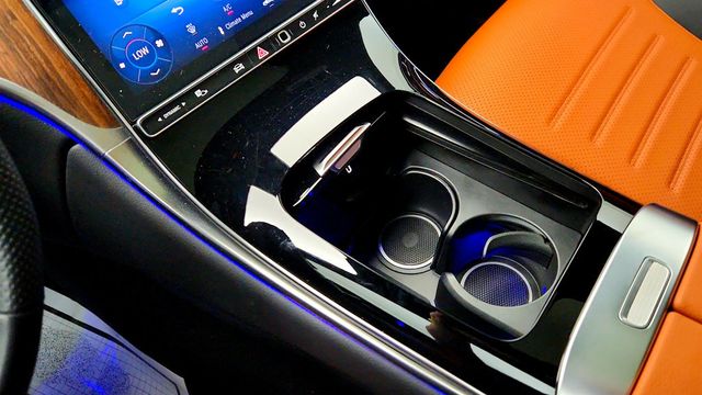 2025 Mercedes-Benz GLC GLC 300 4MATIC Coupe w/ AMG Line Pkg & Burmester Surround Sound - 23006272 - 15