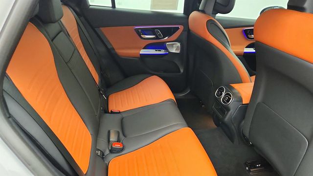 2025 Mercedes-Benz GLC GLC 300 4MATIC Coupe w/ AMG Line Pkg & Burmester Surround Sound - 23006272 - 22