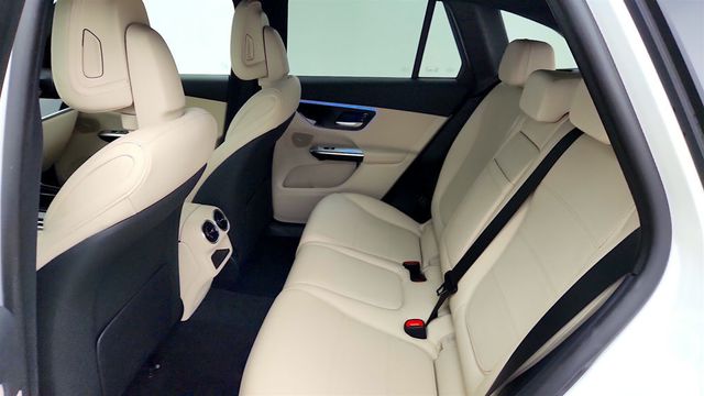 2025 Mercedes-Benz GLC GLC 300 4MATIC SUV w/ Panorama Sunroof & 19'' Wheels - 23068404 - 19