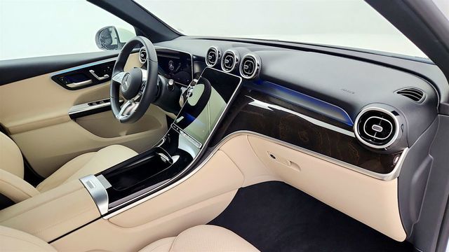 2025 Mercedes-Benz GLC GLC 300 4MATIC SUV w/ Panorama Sunroof & 19'' Wheels - 23068404 - 23