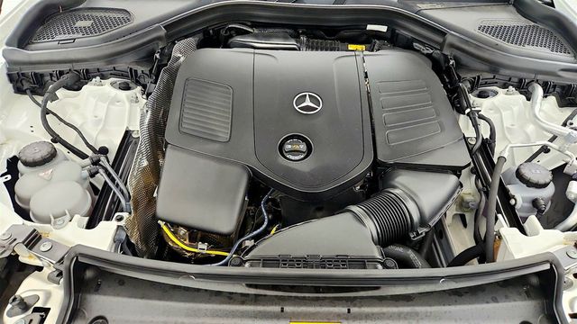 2025 Mercedes-Benz GLC GLC 300 4MATIC SUV w/ Panorama Sunroof & 19'' Wheels - 23068404 - 25