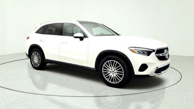 2025 Mercedes-Benz GLC GLC 300 4MATIC SUV w/ Panorama Sunroof & 19'' Wheels - 23068404 - 2
