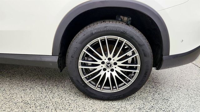 2025 Mercedes-Benz GLC GLC 300 4MATIC SUV w/ Panorama Sunroof & 19'' Wheels - 23068404 - 8