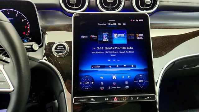 2025 Mercedes-Benz GLC GLC 300 4MATIC SUV w/ Panorama Sunroof & Ventilated Front Seats - 23019149 - 17