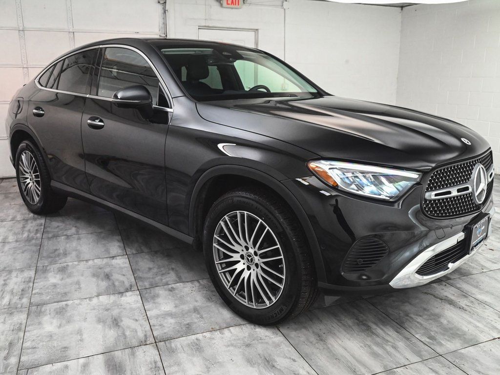 2025 Mercedes Benz GLC 300 Coupe 4MATIC photo 3