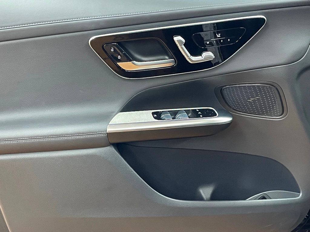 2025 Mercedes-Benz GLC GLC 350e 4MATIC SUV - 22949909 - 13