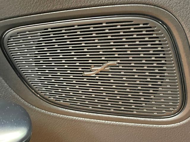 2025 Mercedes-Benz GLC GLC 350e 4MATIC SUV - 22949909 - 16