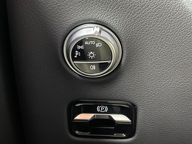 2025 Mercedes-Benz GLC GLC 350e 4MATIC SUV - 22949909 - 30