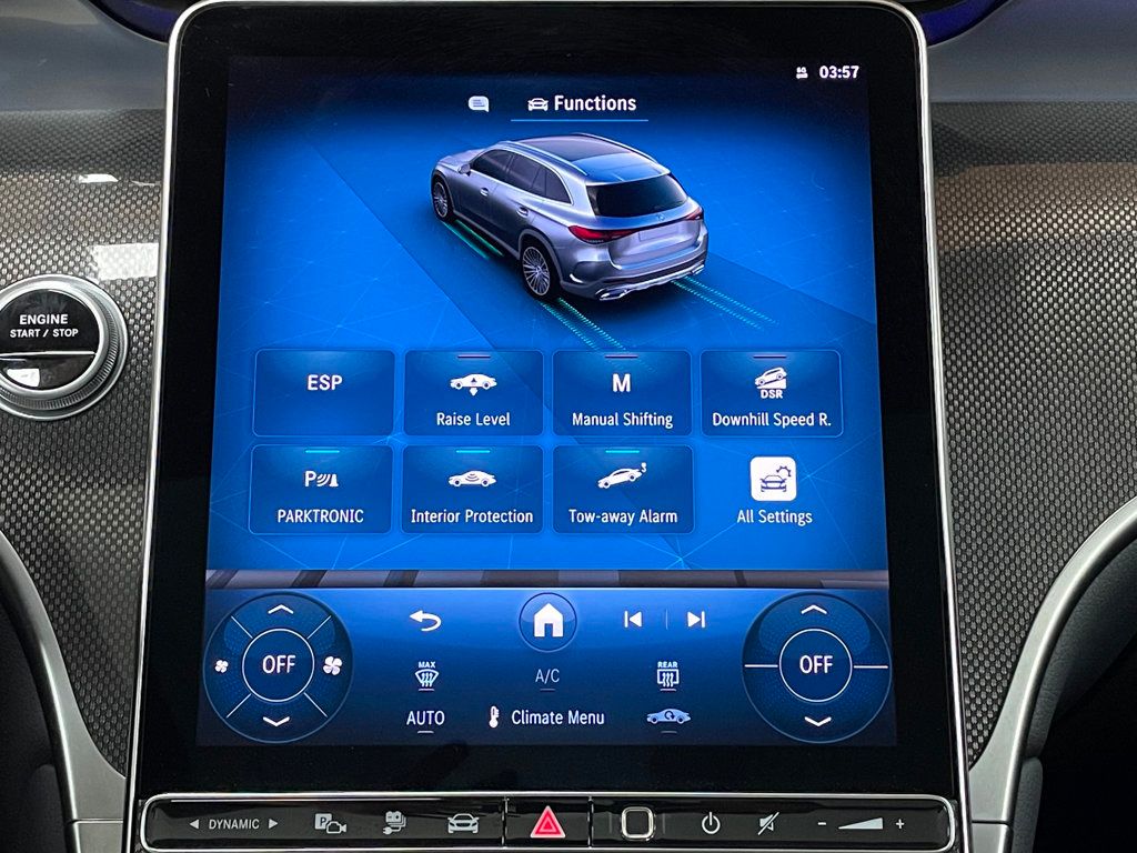 2025 Mercedes-Benz GLC GLC 350e 4MATIC SUV - 22949909 - 34