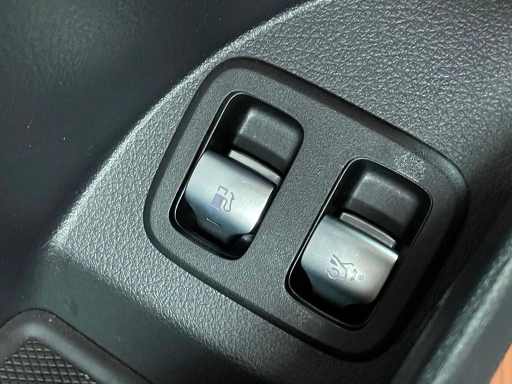 2025 Mercedes-Benz GLC GLC 350e 4MATIC SUV - 22950888 - 19