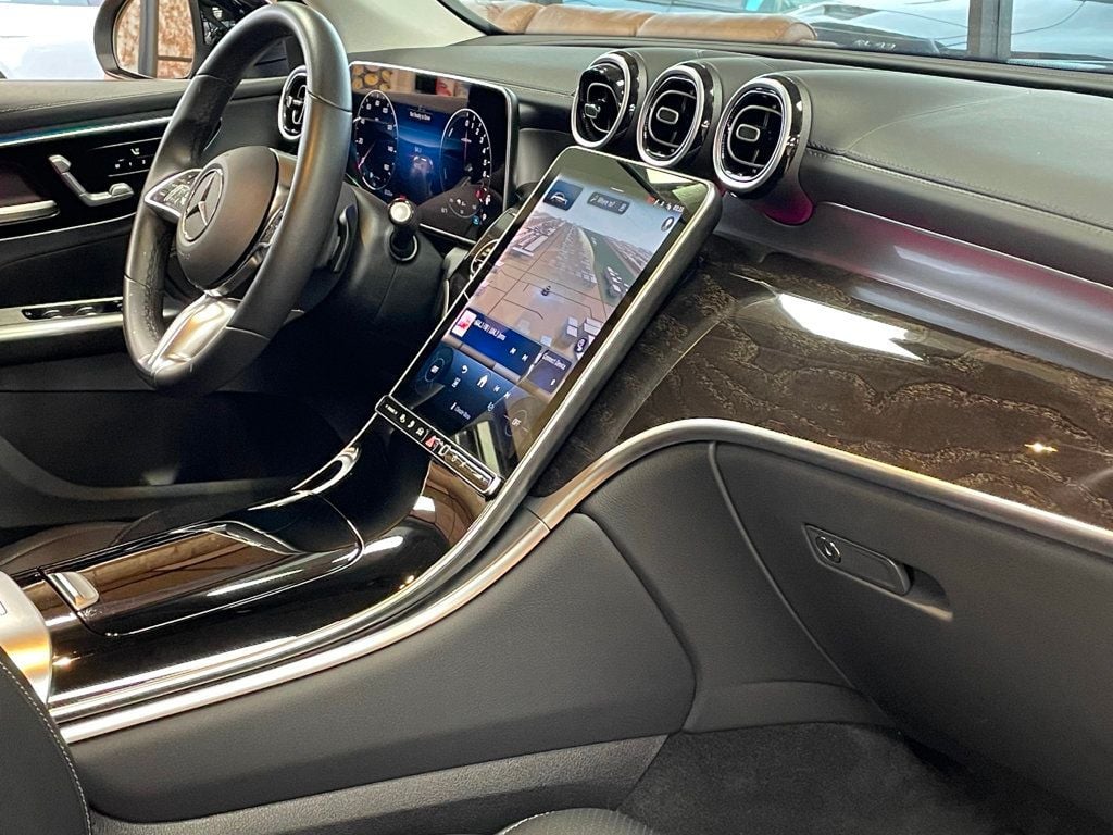 2025 Mercedes-Benz GLC GLC 350e 4MATIC SUV - 22950888 - 26