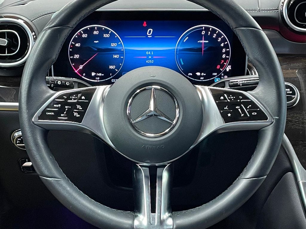 2025 Mercedes-Benz GLC GLC 350e 4MATIC SUV - 22950888 - 31