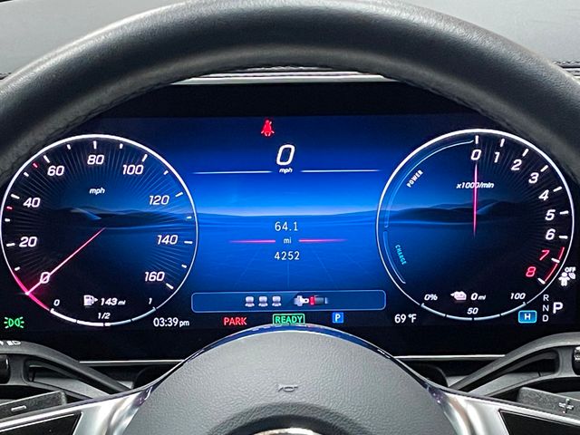 2025 Mercedes-Benz GLC GLC 350e 4MATIC SUV - 22950888 - 32