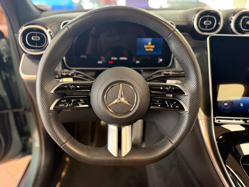 2025 Mercedes-Benz GLC GLC 350e 4MATIC SUV - 23084056 - 32