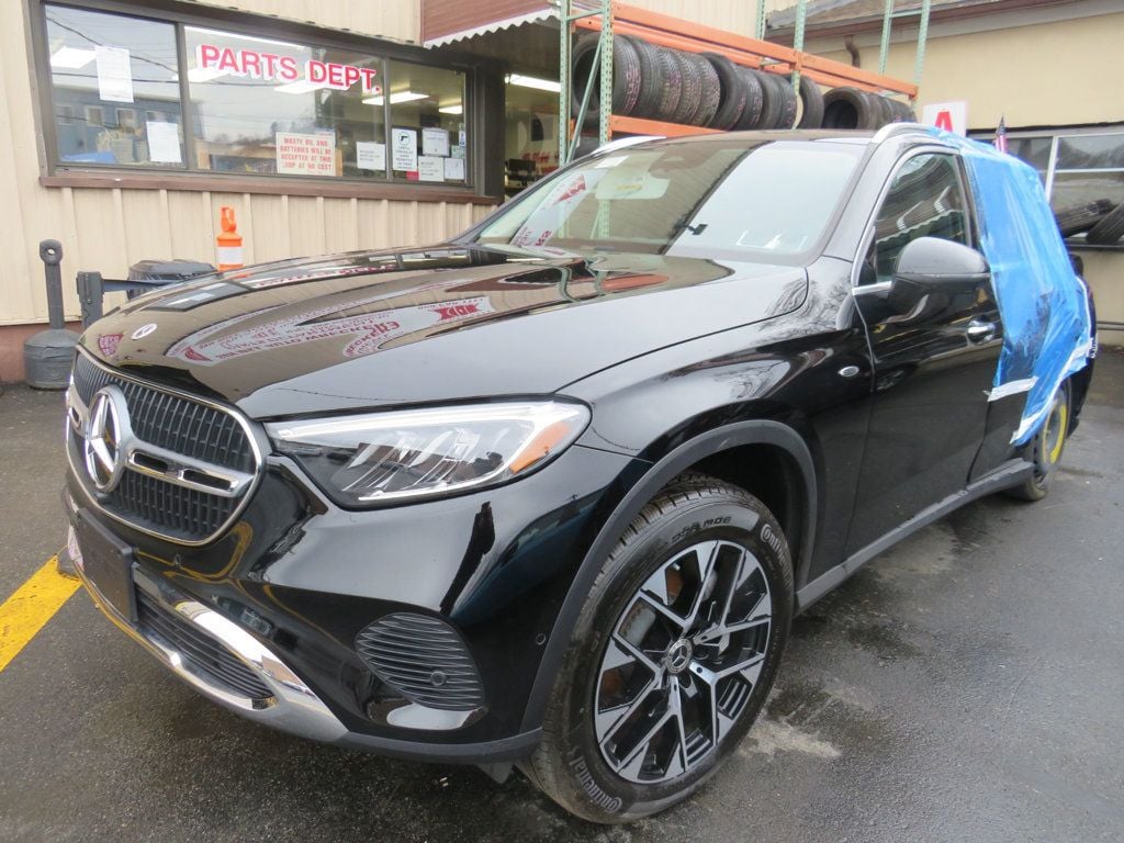 2025 Mercedes-Benz GLC GLC 350e 4MATIC SUV - 22997650 | Video 1