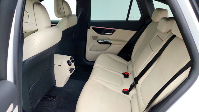 2025 Mercedes-Benz GLC GLC 350e 4MATIC SUV w/ Driver Assistance Package - 23087363 - 19
