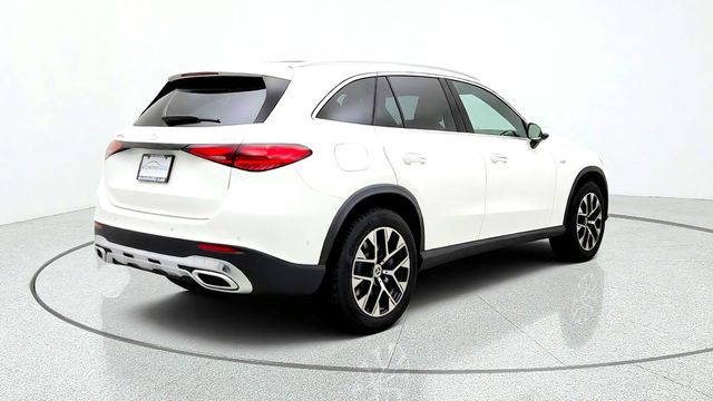 2025 Mercedes-Benz GLC GLC 350e 4MATIC SUV w/ Driver Assistance Package - 23087363 - 4