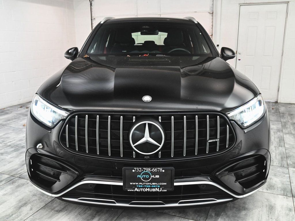 2025 Mercedes Benz GLC 43 AMG photo 2
