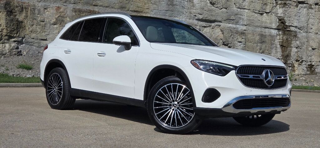 2025 Mercedes-Benz GLC LOW MILEAGE SUPER NICE CAR!! - 23054190 - 0