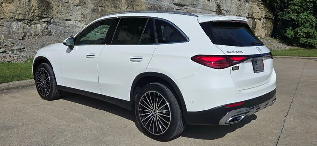 2025 Mercedes-Benz GLC LOW MILEAGE SUPER NICE CAR!! - 23054190 - 7