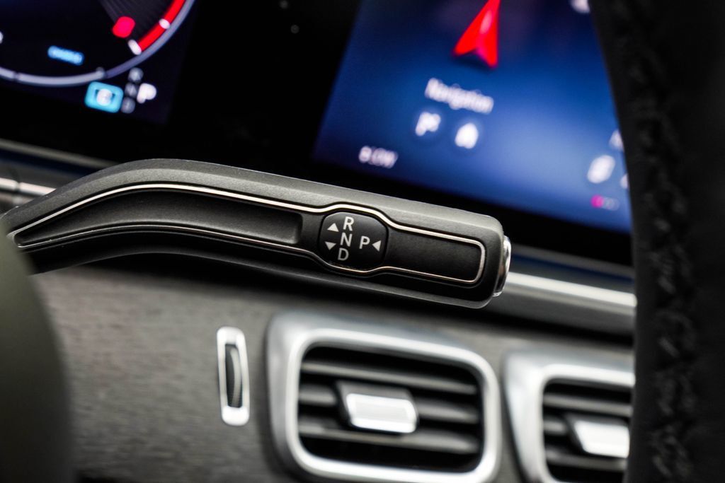 Mercedes-Benz GLE photo 35