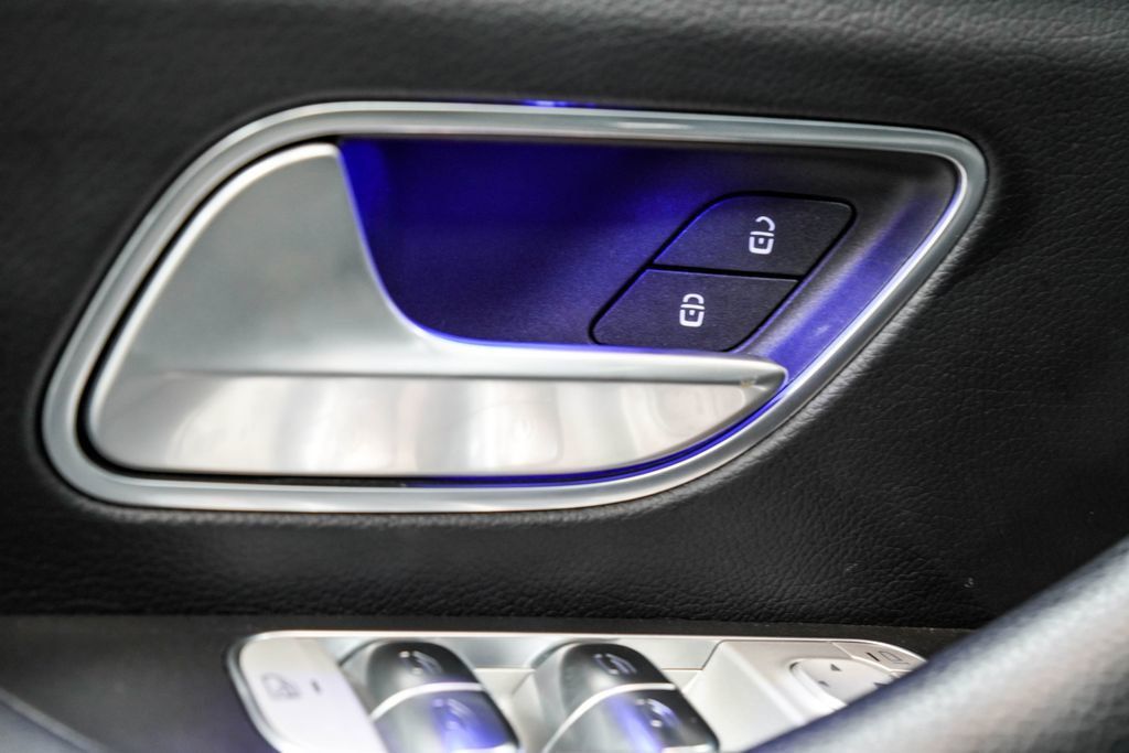 Mercedes-Benz GLE photo 44