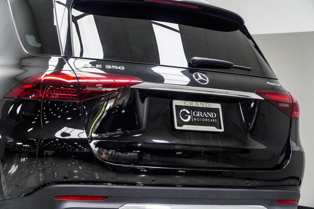 Mercedes-Benz GLE photo 14