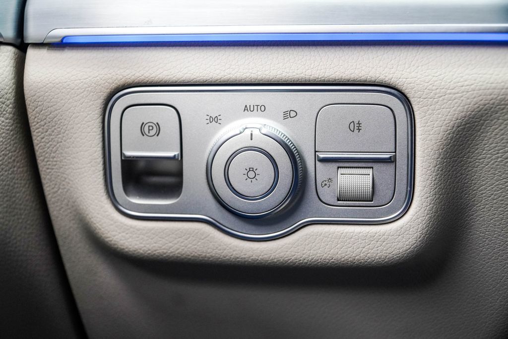 Mercedes-Benz GLE photo 31