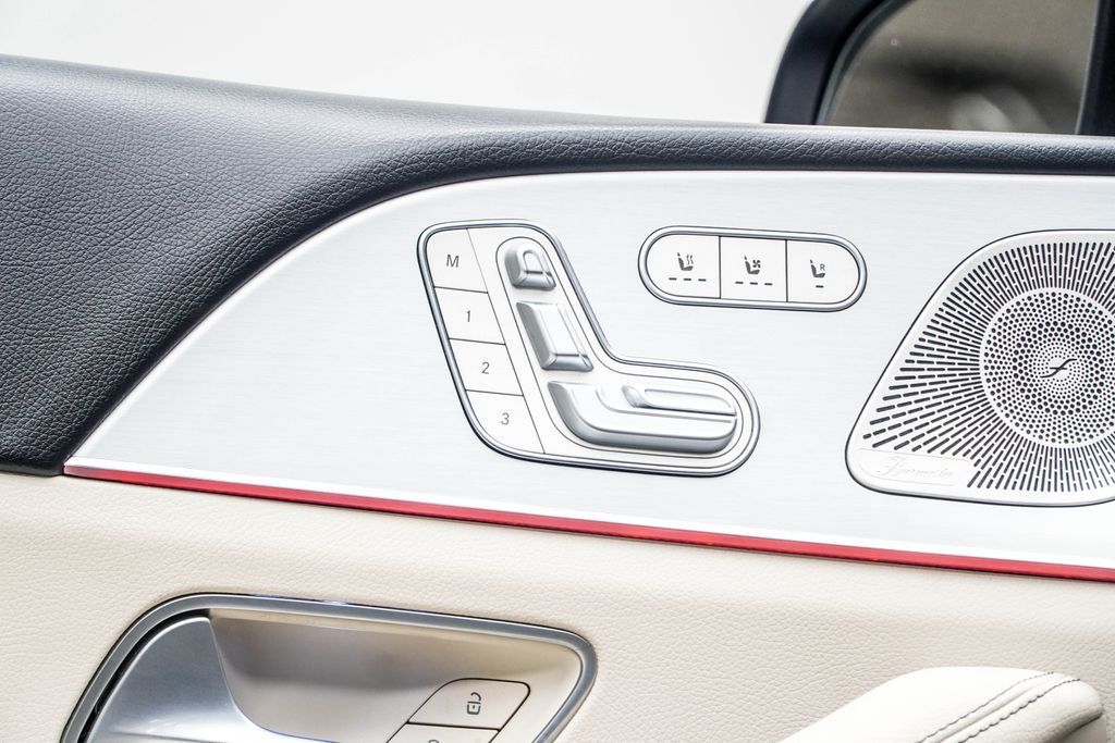 Mercedes-Benz GLE photo 35