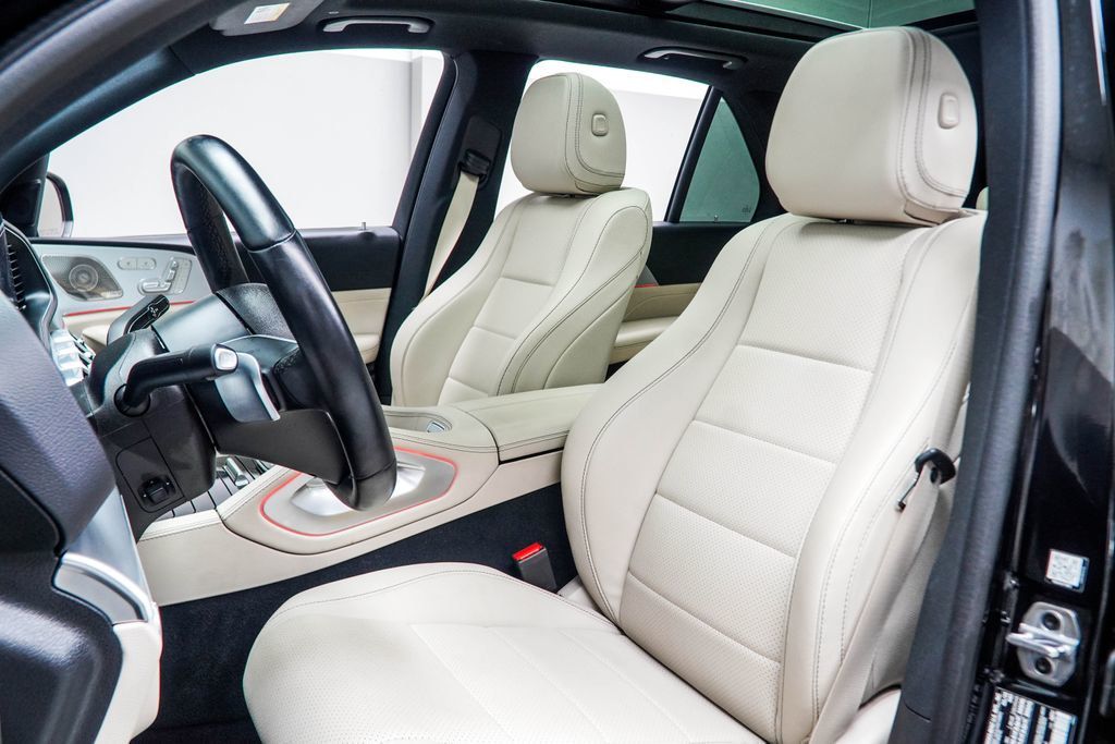 Mercedes-Benz GLE photo 39